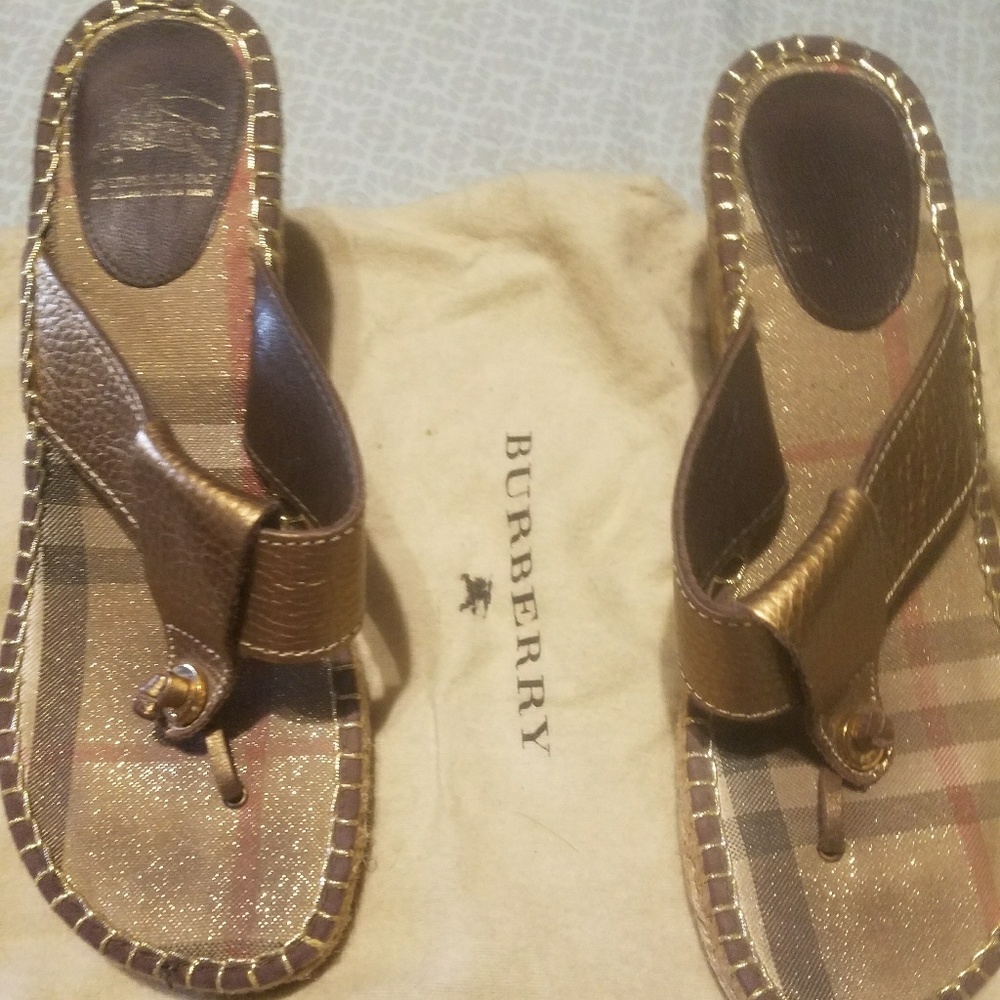 Burberey wedges